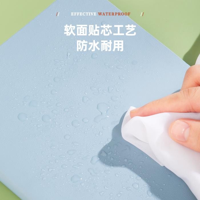 

Deli Leather Cover Notebook/Buku Catatan Cover Kulit A5 80Lembar 22297 - Hijau