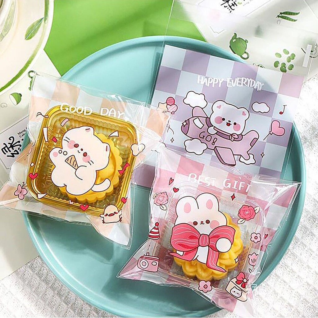 

100Pcs Transparent Self-adhesive Cute Cartoon Animal Bread Paste Pineapple Buns Baked Sliced Toast Packaging Bags