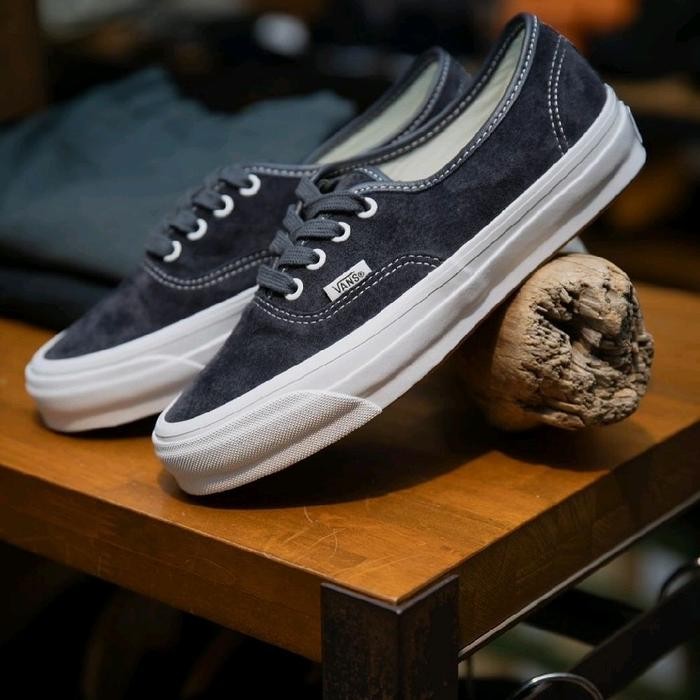 VANS AUTHENTIC 44 LX PREMIUM SUEDE NINE IROM GREY BLACK ORIGINAL Shoes Casual Pria Wanita - 40