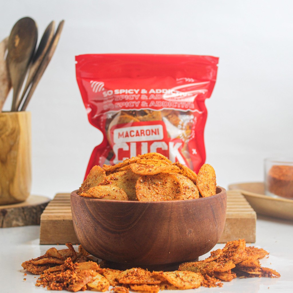 

Molring Kripik Cireng Pedas Balado Cuck Kemasan Reguler 80 Gram Snack Cemilan