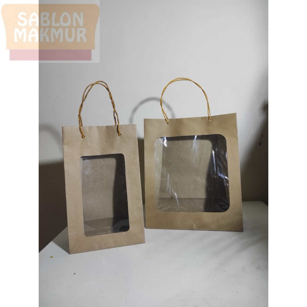 

Paperbag Mika Coklat Polos Bahan Kraft Harga 12 PCS
