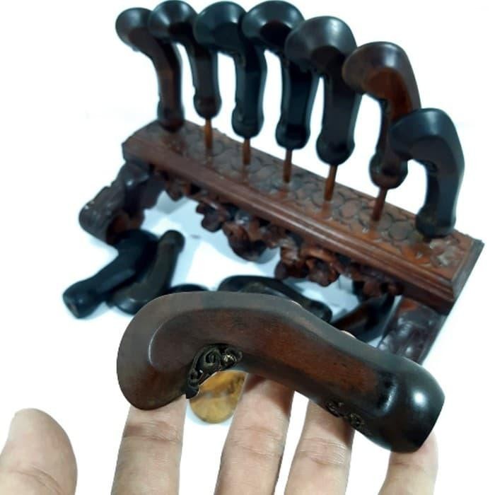 

Gagang Handle Keris Solo Surakarta Kayu Ukir Model Lawasan pasti murah