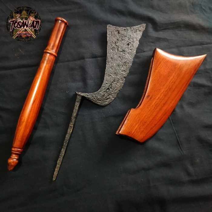 

Koleksi Tombak Kudi Temuan Pamor Keleng Tangguh Kabudhan Asli Temuan MURAH MERIAHH