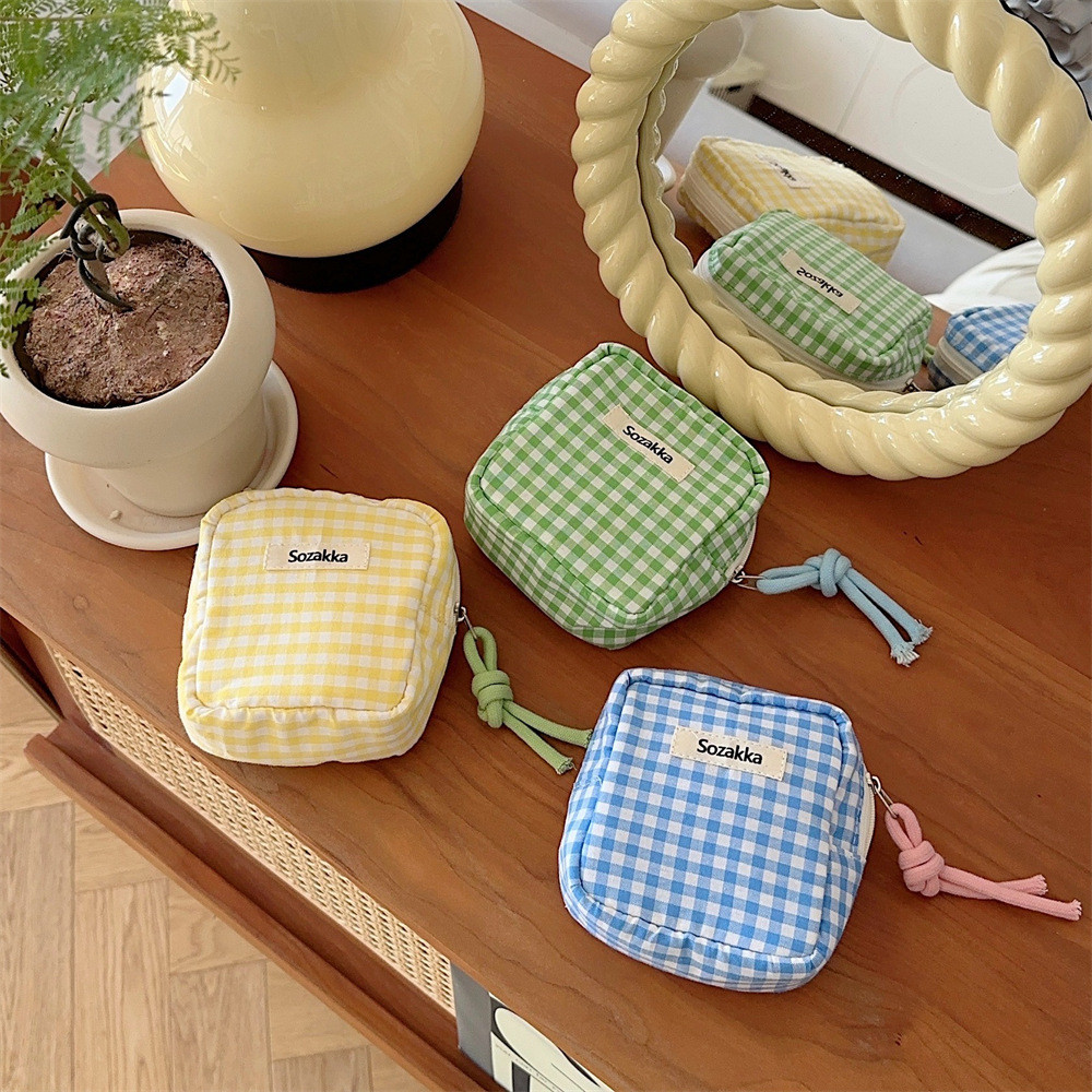 

Mini Cute Lattice Square Cosmetic Bag Women Portable Earphones Lipstick Sanitary Napkins Storage Pouch Small Makeup Zipper Bags