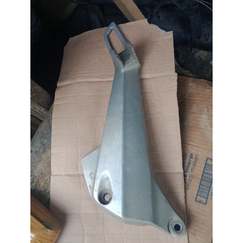 injekan bustep belakang motor karisma sebelah kiri bekas copotan asli original seken