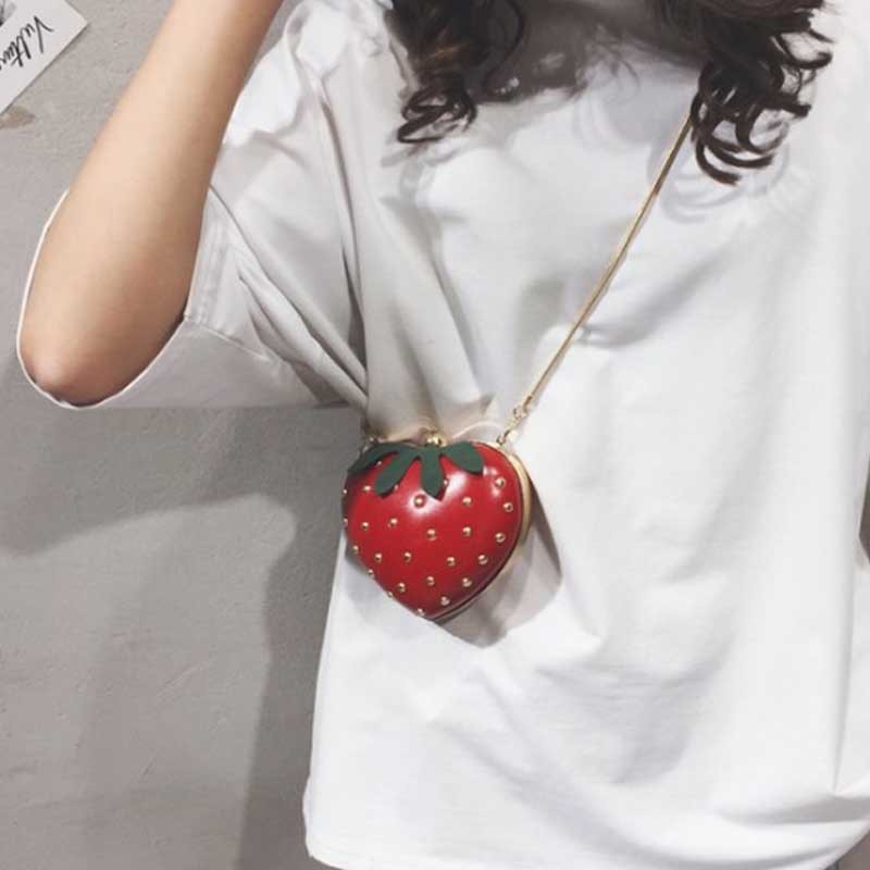 

Cute Fruit Strawberry Heart Shape Pu Rivet Mini Fashion Ladies Chain Purse Clutch Bag Shoulder Bag Tote Female Flap Handbag Q5