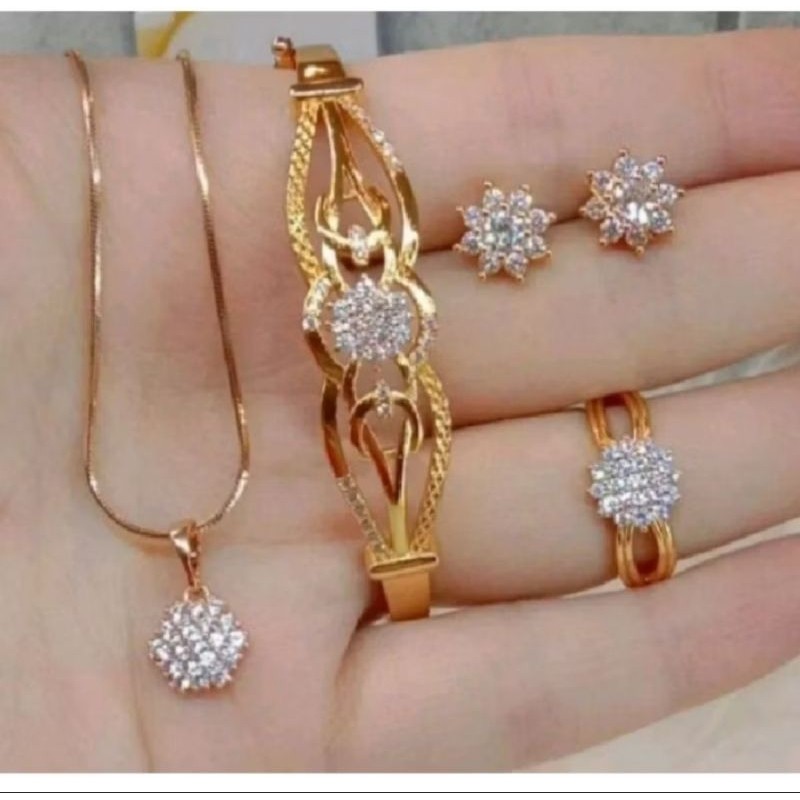 Satu set perhiasan wanita import Titanium