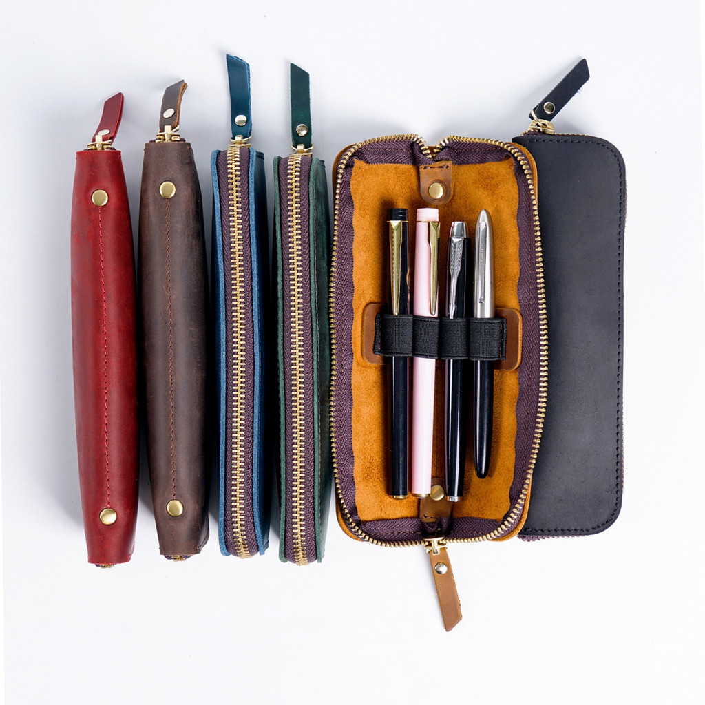 

Genuine Leather Zippered Fountain Pen Bag with 4 Pen Slots, Portable Handmade Pencil Case Pouch for School Students and Office