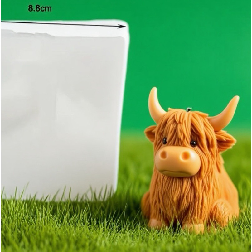 

Alpine cow silicone mold, suitable for resin casting, jewelry making and diy handicrafts, highland cow design and exquisite hair