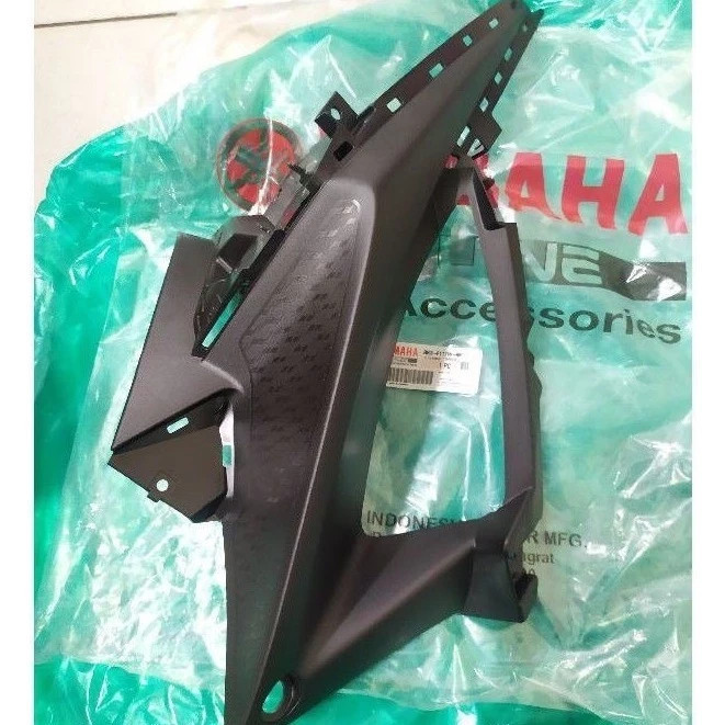 Original Yamaha BK6-F117W-00 Cover Fairing Sayap Dalam Kanan Yamaha R15 V3 VVA BK6-F117W-00 FSX HP O