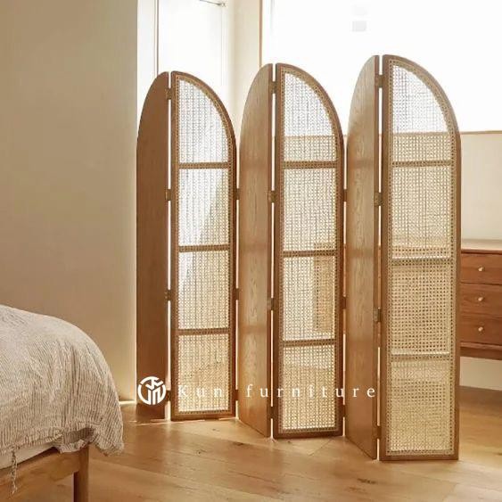 Partisi Penyekat Ruangan Minimalis – Sketsel Lipat Kombinasi Rotan Alami