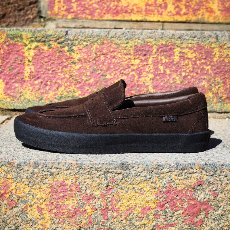 Sepatu Vans Skate Loafer Suede Brown Black