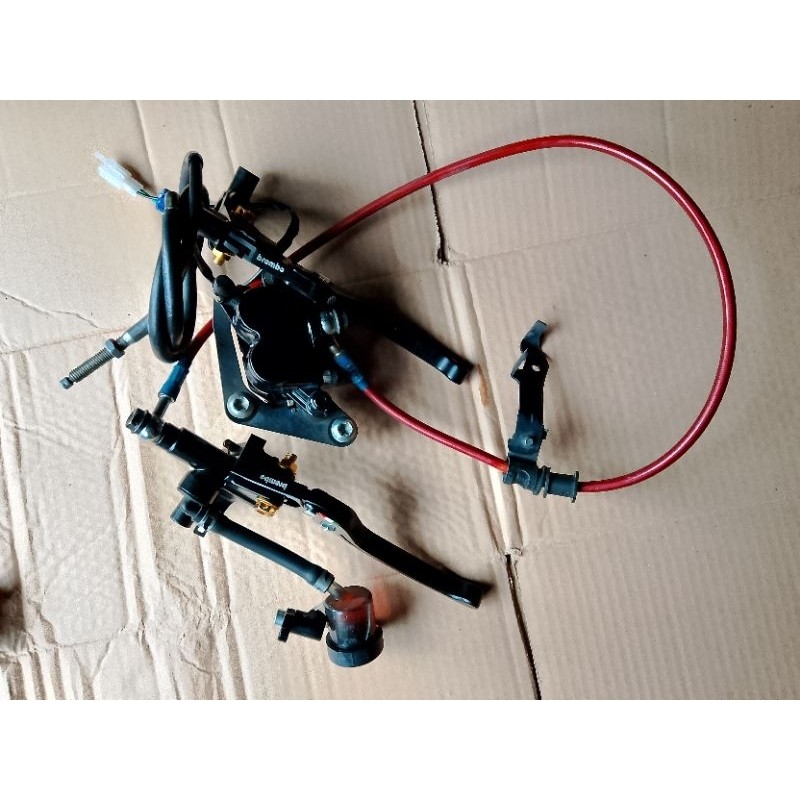 master rem Brembo kanan kiri plus pala babi R15 original second