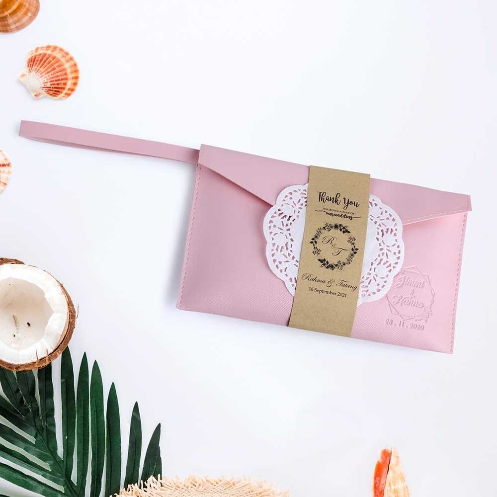 

pouch souvenir (isi 50 pcs) souvenir coustome Souvenir pouch souvenir dompet