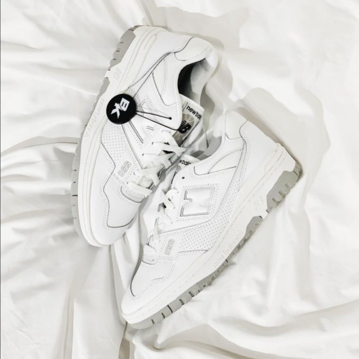 NEW BALANCE 550 TRIPLE WHITE GREY