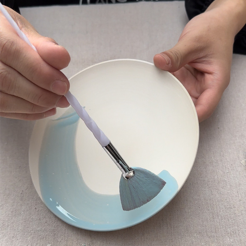

Ceramic Coloring Fan Brush Nylon Soft Bristles DIY Ceramic Underglaze Paint Painting Large-area Coloring Brush Glaze Tools