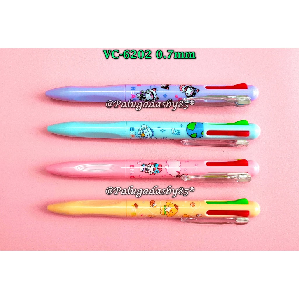 

(1 Biji) Bolpen 4 Warna Sanrio 0.7mm / Bolpen VANCO VC-6202 4 Warna Ball Pen / Bolpen Sanrio 4 Warna