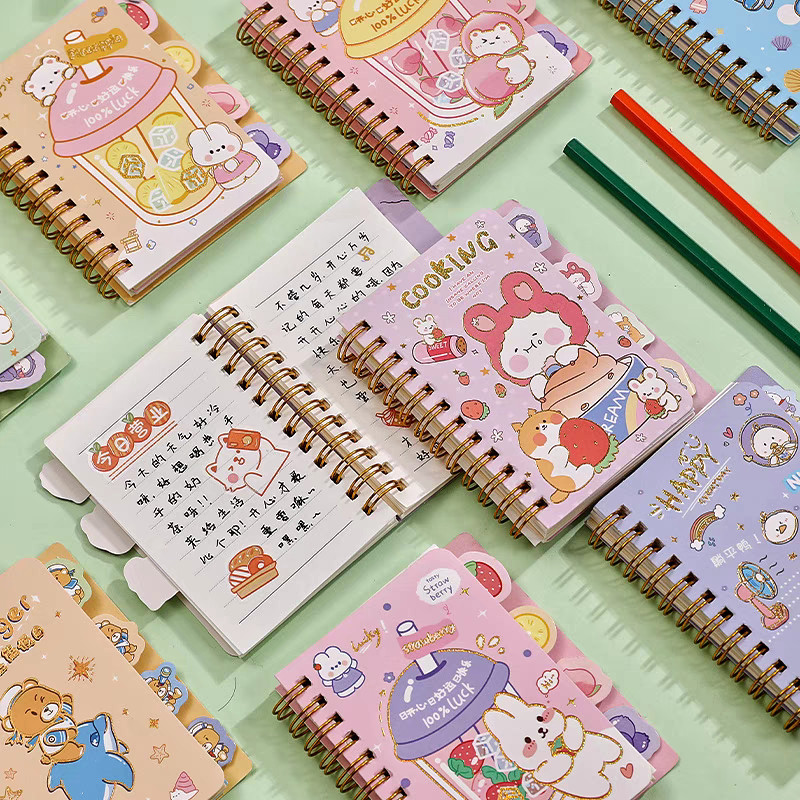

NOTEBOOK RING BUKU CATATAN UKURAN A6 ISI 120 LEMBAR HALAMAN DENGAN PEMBATAS HALAMAN DAN SAMPUL TEBAL