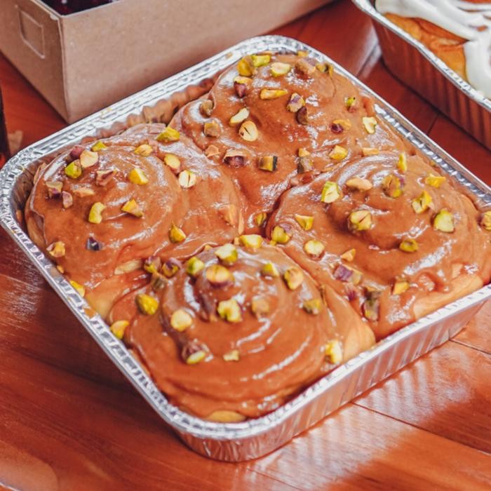 

ANIMO BAKERY PISTACHIO DULCE DE LECHE CINNAMON BUN