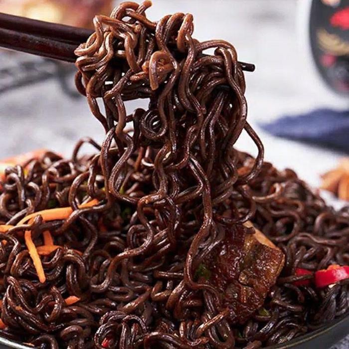 

MAMEE GHOST PAPPER CHIKEN SPICY NOODLE 80 GR