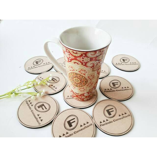 

Tatakan gelas kayu bulat FREE DESIGN