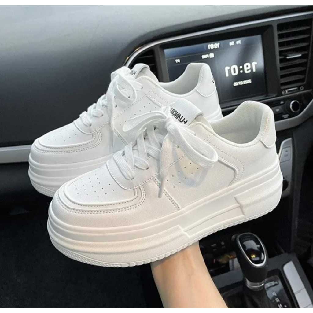 Sepatu Sneakers Putih Polos Wanita Sepatu Sekolah Cewek HItam Polos Korean Style/Sepatu OOTD wanita 