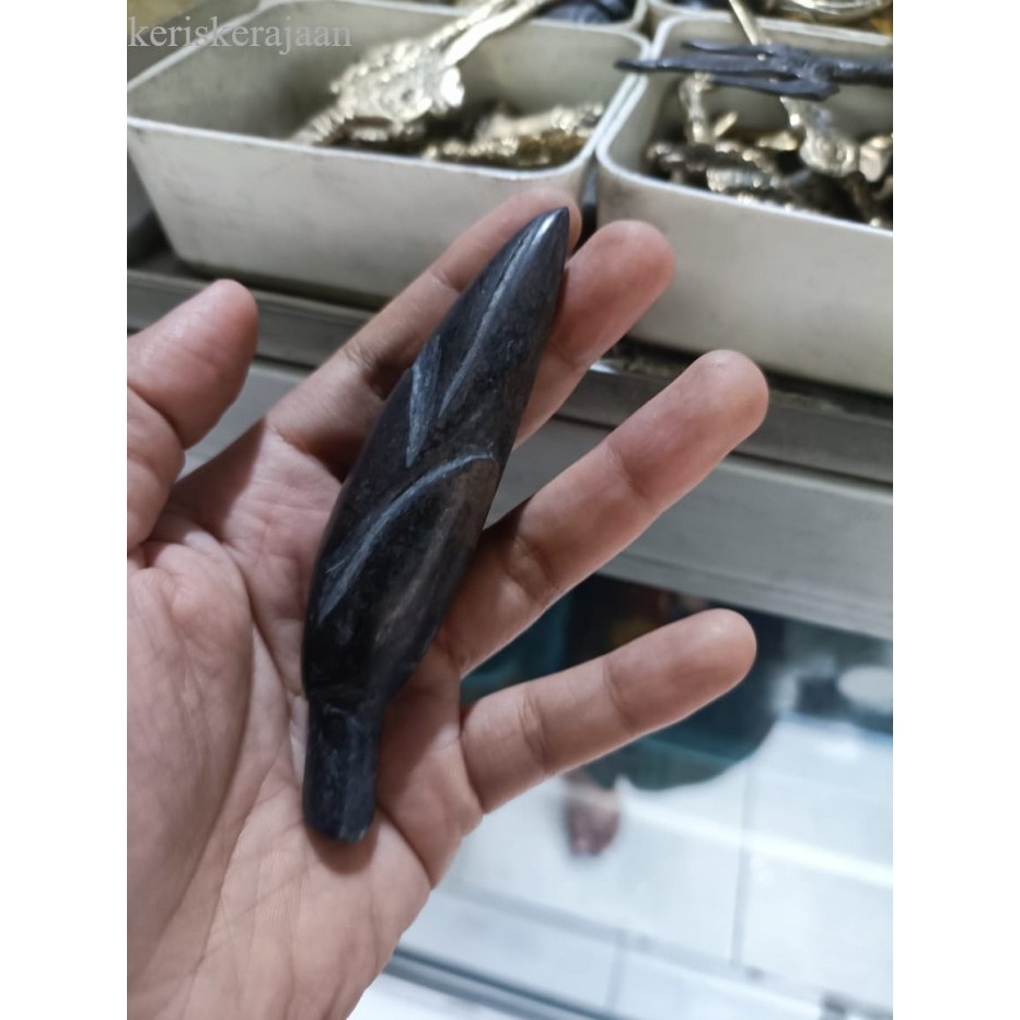 

fosil kantil ori dari jaman majapahit rawatan buyut putri bk Keris sengkelat majapahit mataram kartosuro kartasura BalineseJawa Javan antik