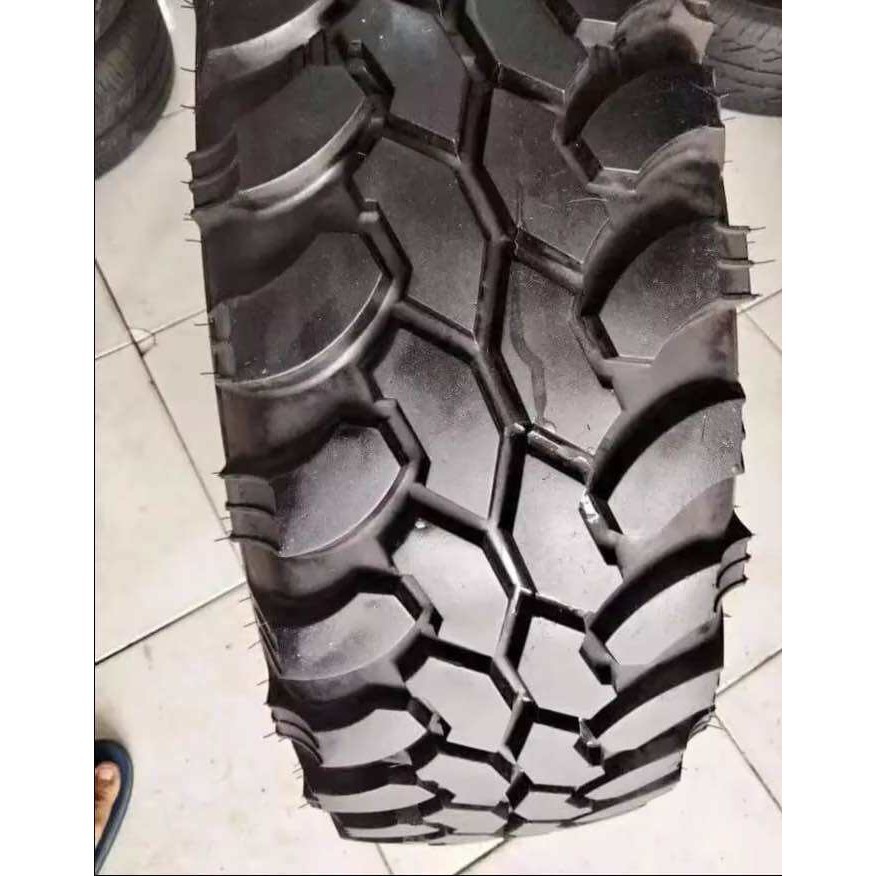 Ban Mobil Second Ukuran 31/10 Ring 15 (Nazwa workshop)