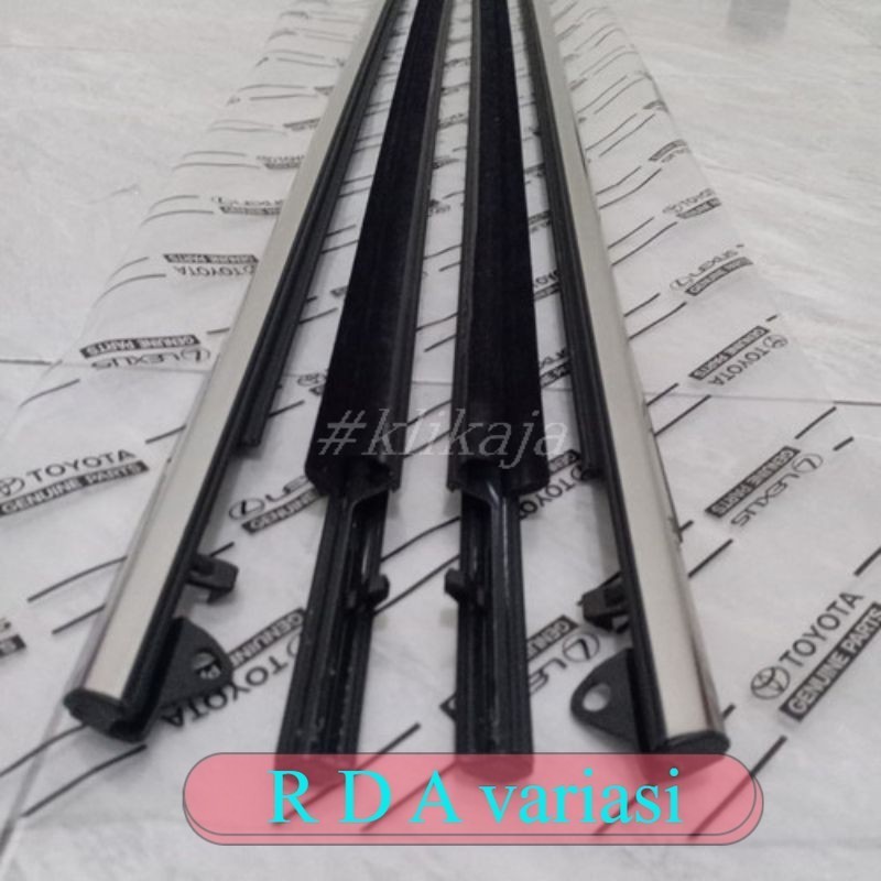 Pelipit Kaca Atau Water Strip Innova Reborn