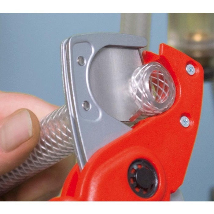 

Gunting Pipa PVC Selang 90 20 185 KNIPEX Flexible Hose And PVC Cutter