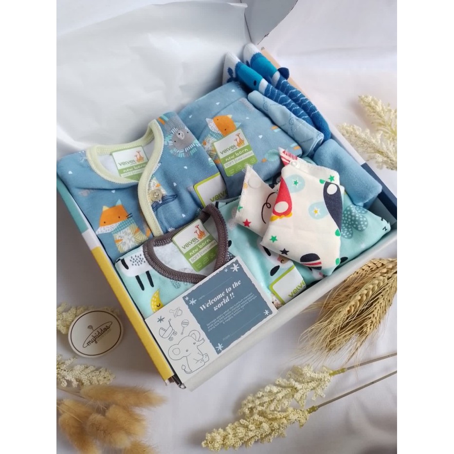 

PROMO!! - Paket B Kado Bayi / Hampers Baby Velvet Junior - Girl, NB 0-3 bln
