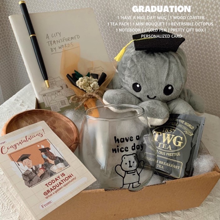 

Graduation Gift / Kado Wisuda / Hampers Graduation / Hadiah Wisuda