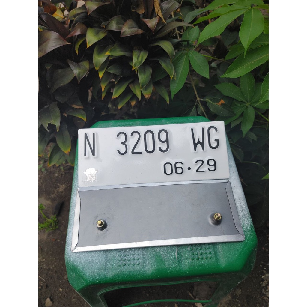 Plat Custom Nomor Motor Baut Tanam