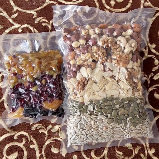

mixed nuts & dried fruits 1kg - 500gram