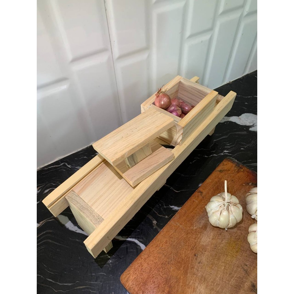 PEMOTONG BAWANG PENGIRIS BAWANG PENGIRIS KERIPIK PENGIRIS SERBAGUNA KAYU JATI