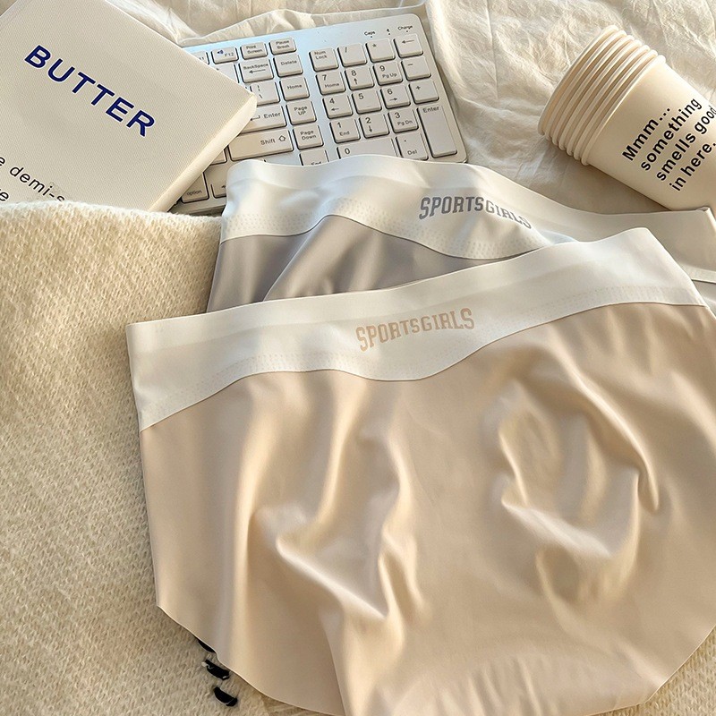 (COD) Celana Dalam Seamless Wanita CD Anti Gerah Semi Transparan Tipis Seamless CD Lembut Tanpa Jahi