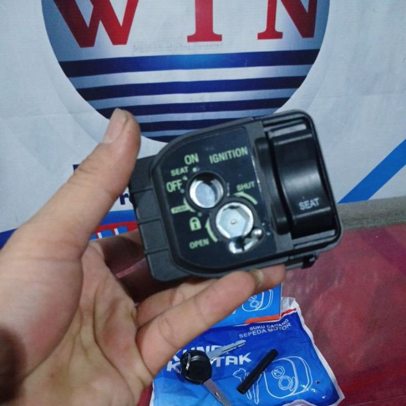kunci kontak assy vario 125 150/fullshet/win