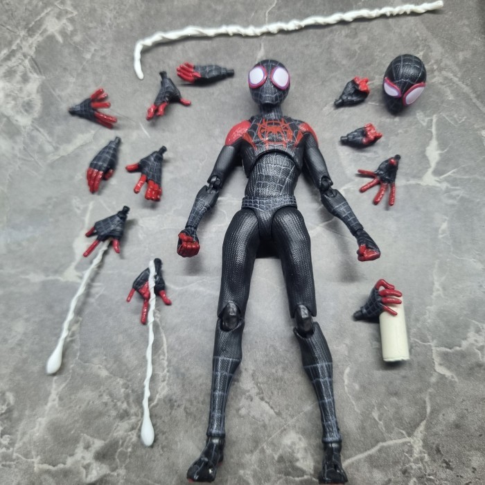 1/12 miles morales sentinel mafex spiderman