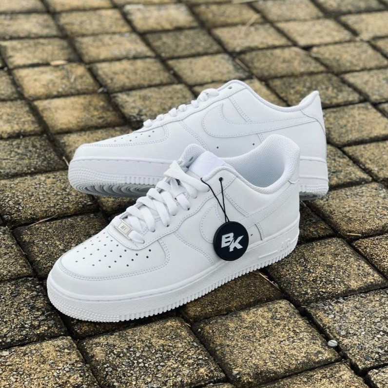 AIR FORCE 1 TRIPLE WHITE