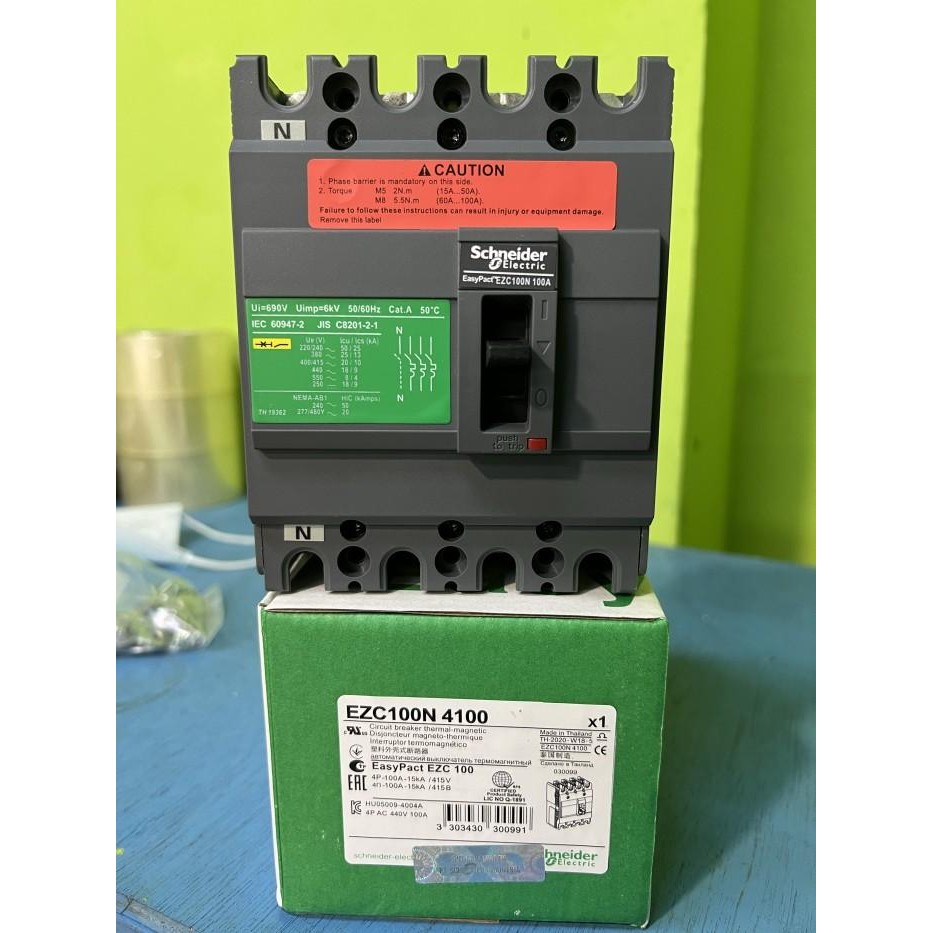 Mccb Schnieder EZC100N 4P 100A New