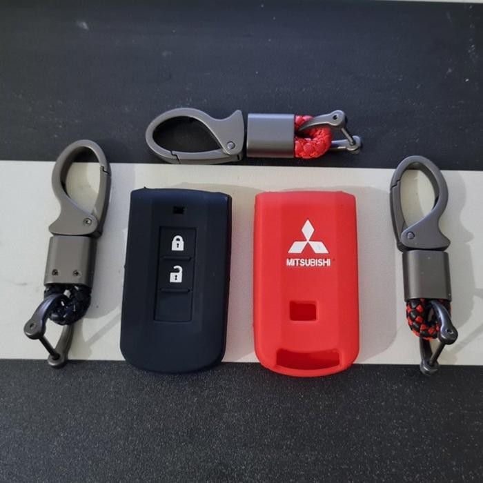 Silicone Kunci Mobil Mitsubishi Xpander Keyless + Gantungan - Hitam