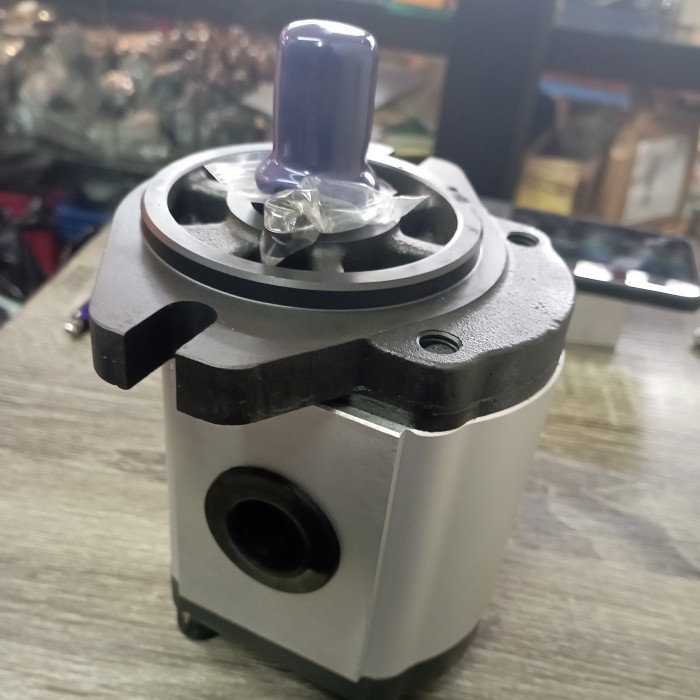 

JAGUAR GEAR PUMP HYDRAULIC HGP3A F20R / HGP3A GEAR PUMP 20 CC PUMP