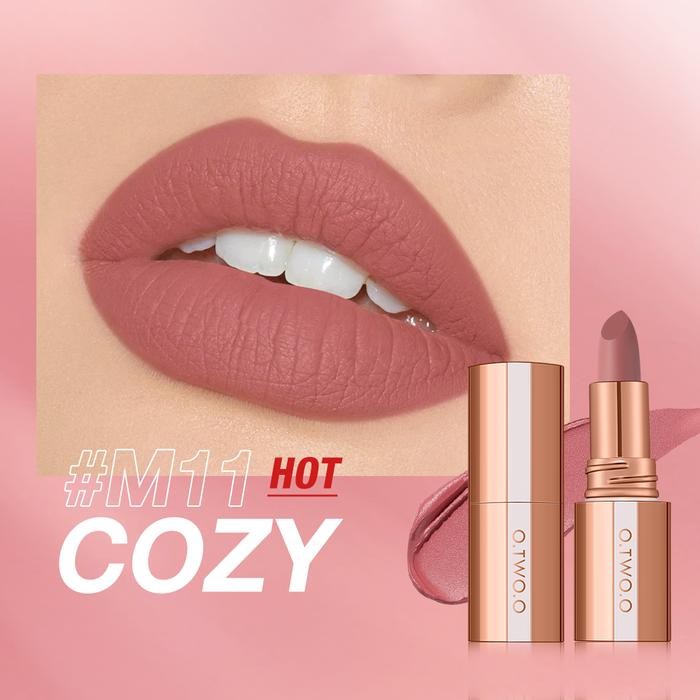

【LIVE】O.TWO.O 2-Piece Long-lasting (Need to Wait For Drying)Velvety Mist Texture Lock-in Makeup Technology Misty Kiss Lock Color Matte Lipstick - #M11 COZY, #M11 COZY