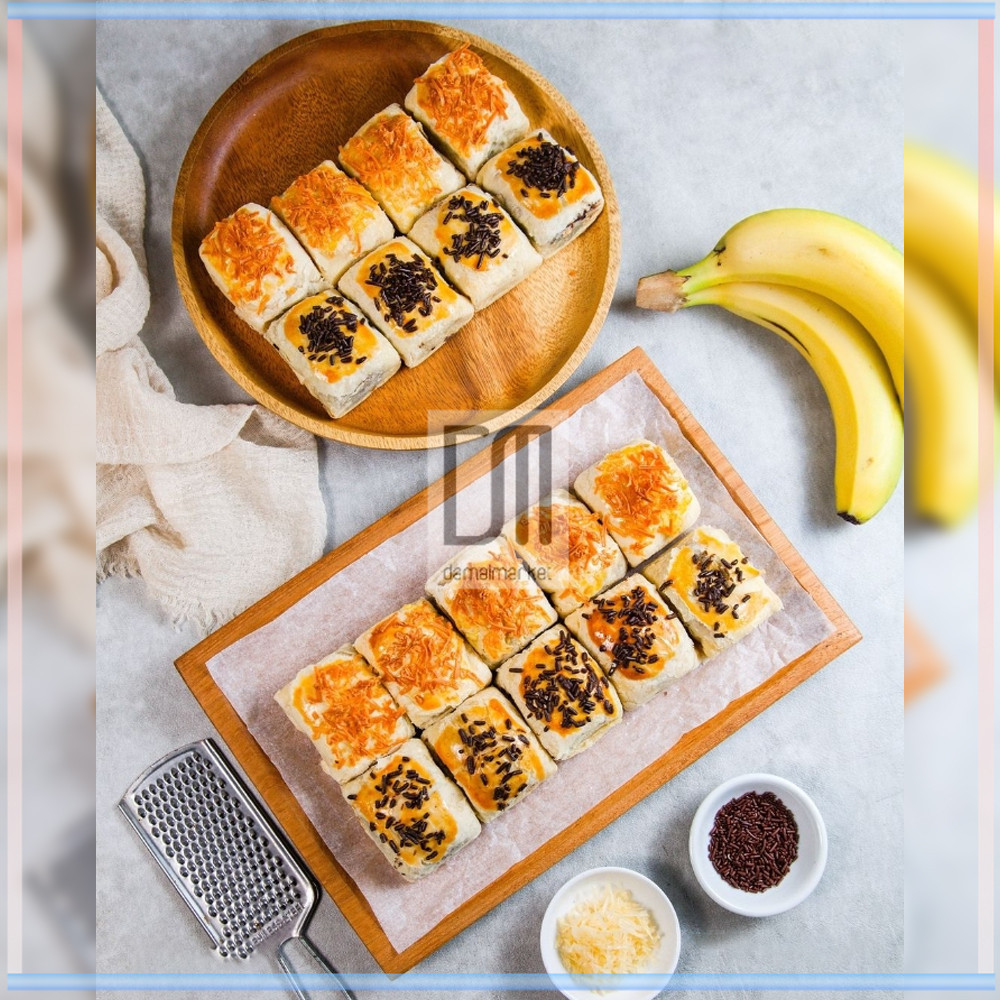 

Pisang Bolen Bollen Molen Kue Pastry Pastri Coklat Keju Lumer Lilit Bali Banana Cake Cryspy Crunchy Kartika Sari Bandung Surabaya Yogya Amanda Medel Bread Co Bread.co Piscok Kardus Dus Box Asli Oleh Oleh2 Makanan Khas Original Official Instan Instant