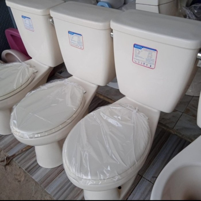 kloset duduk l toilet toto l s 516 engkol samping