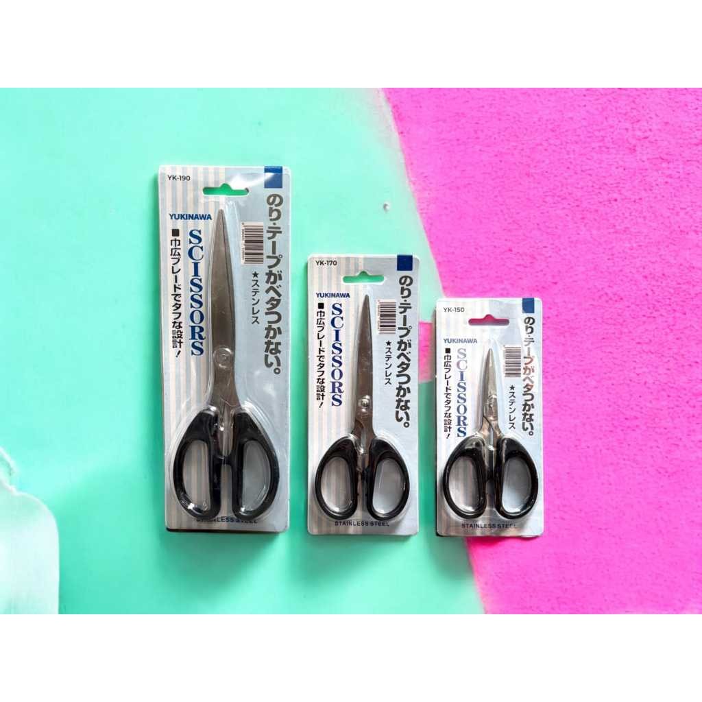 

YUKINAWA Gunting Kertas Kain Tajam lancip Stainless Steel Ukuran Kecil Medium Sedang Tanggung Besar 12 16 20 cm 4 inch 12CM 6 inch 16CM 8 inch 20CM Baja Tahan Karat Kuat Scissors Multifungsi Gagang Hitam YUKINAWA YK-150 TK-170 YK-190 Soft Grip