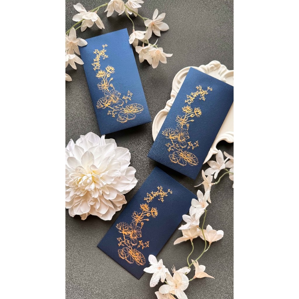 

Angpau Lotus Flowe with Jasmine Plasma Navy Blue