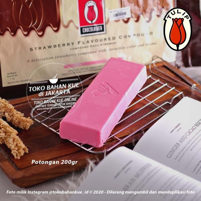 

Promo Tulip Chocolate Strawberry Compound 200gr Stroberi Batang Coklat Pink