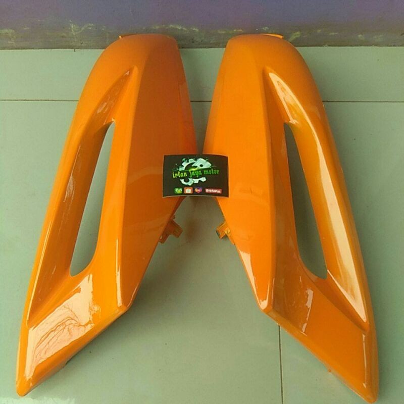 Sayap body atas honda blade lama oren