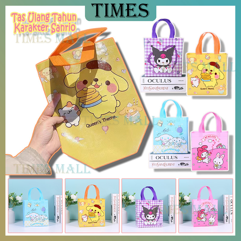 

Tas Kantong Kain Souvenir Hampers Motif Sanrio (Melody- Kuromi -Pompompurin -Cinnamoroll)/Tas Ulang Tahun Hadiah Karakter Sanrio / Tas Souvenir Ulang Tahun Anak